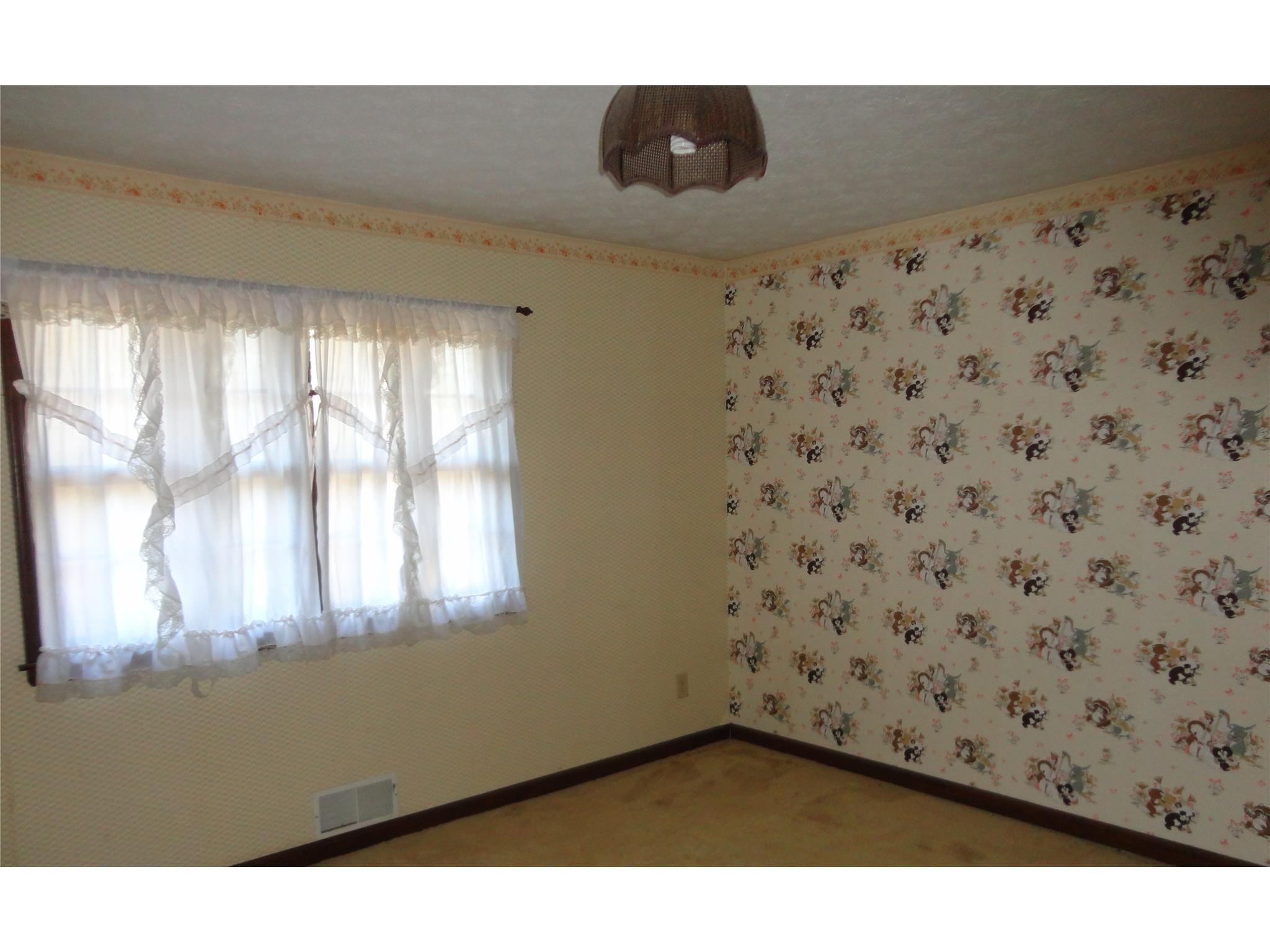 355 Lakeside Rd, Williamson, GA 30292 photo 8