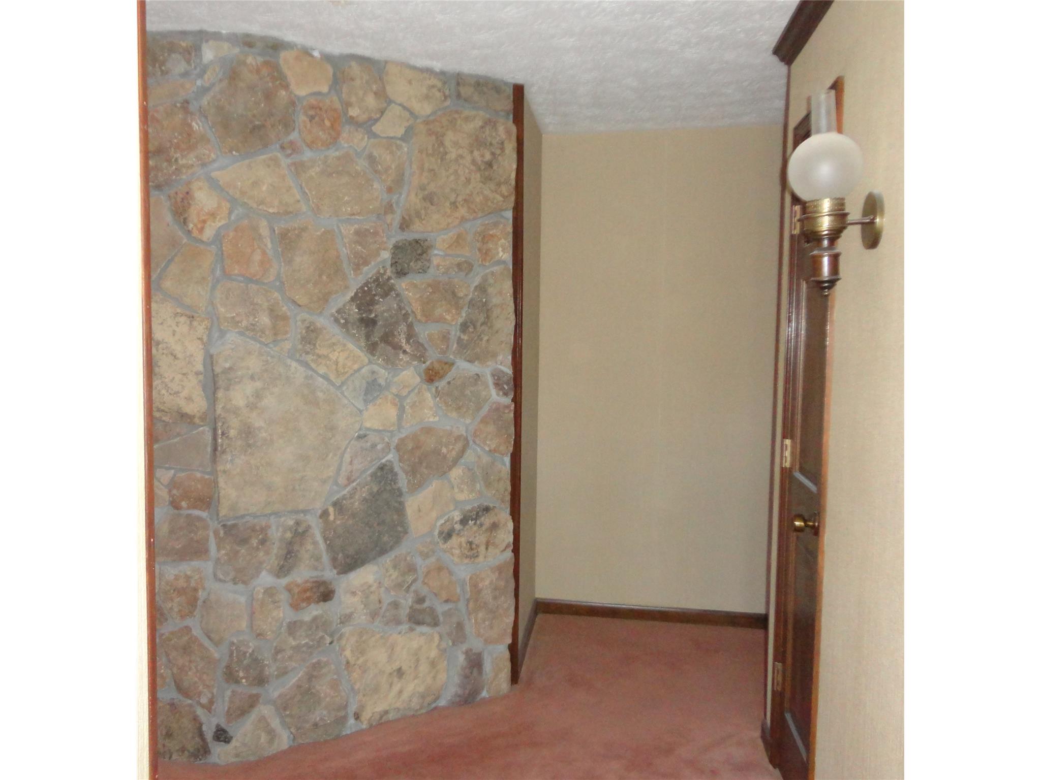 355 Lakeside Rd, Williamson, GA 30292 photo 2