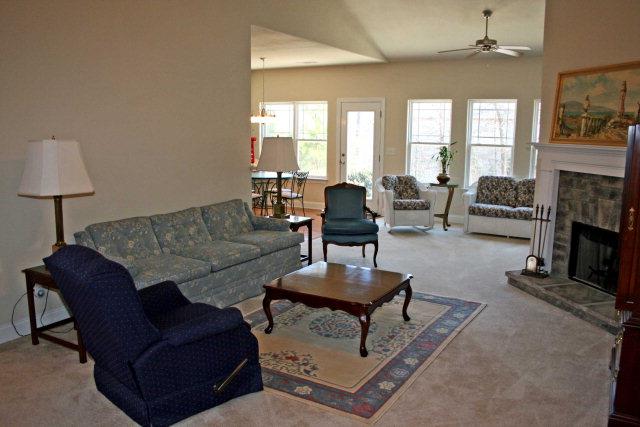 124 Colleton Dr, Athens, GA 30606 photo 4