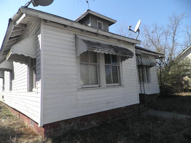 8739 E Broad St, Sparta, GA 31087 photo 3