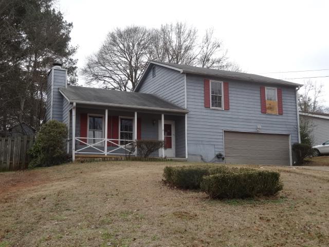 3773 Charlotte Dr, Rex, GA 30273 photo 1