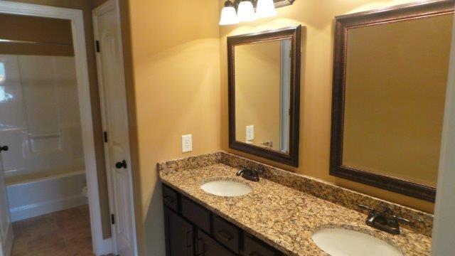 125 Regency Ct, Warner Robins, GA 31088 photo 4