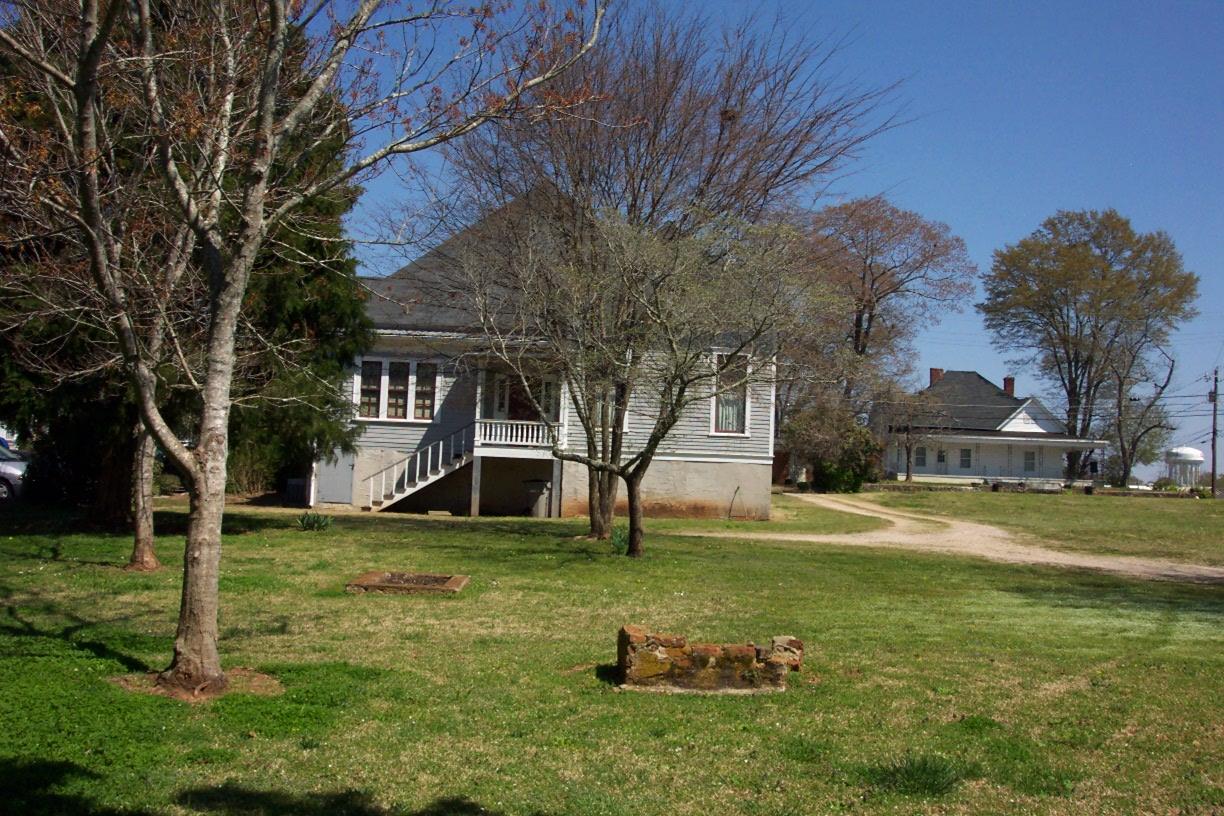 312 S Lewis St, Lagrange, GA 30240 photo 3