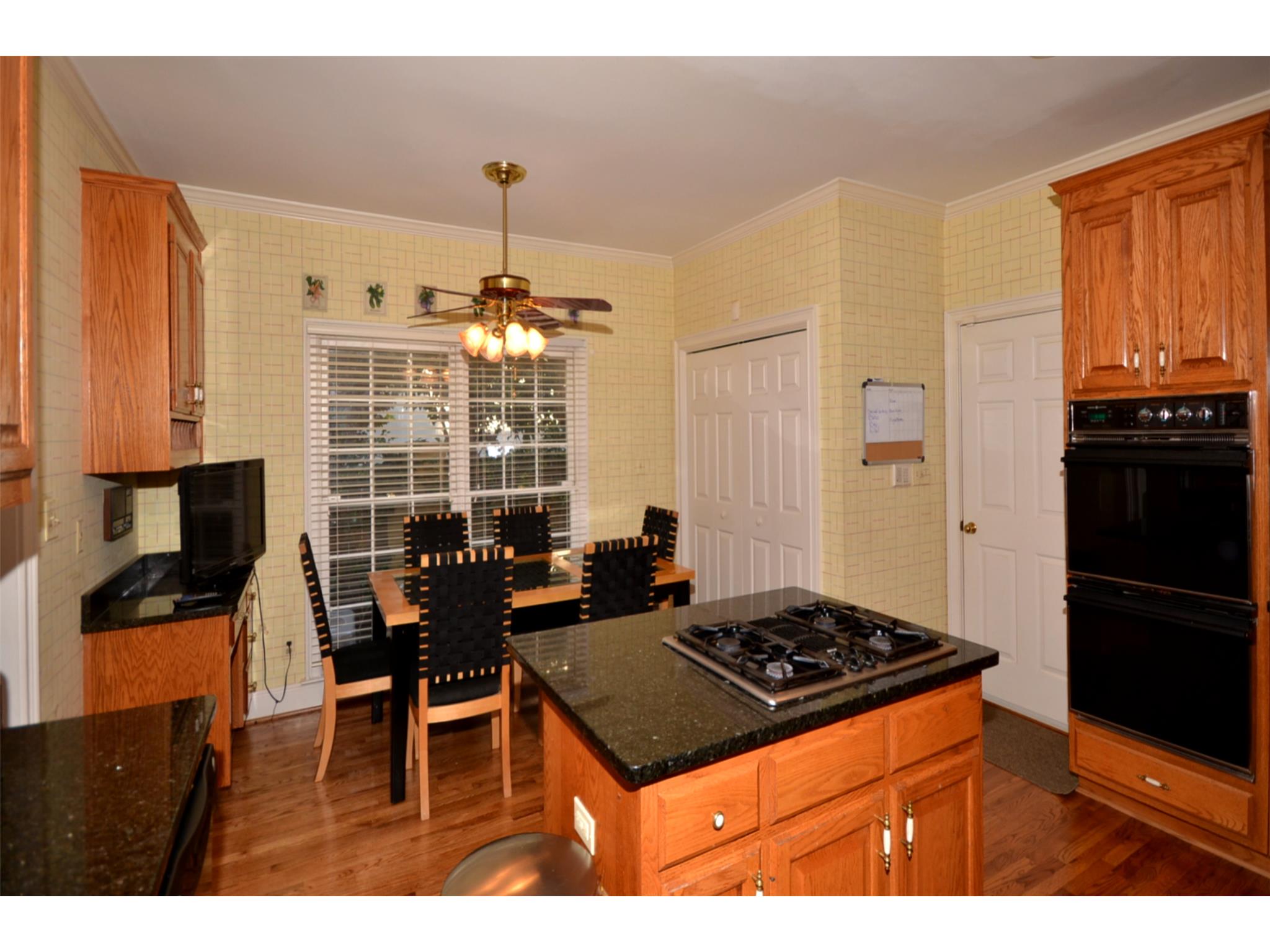 3756 Harts Pl, Chamblee, GA 30341 photo 9