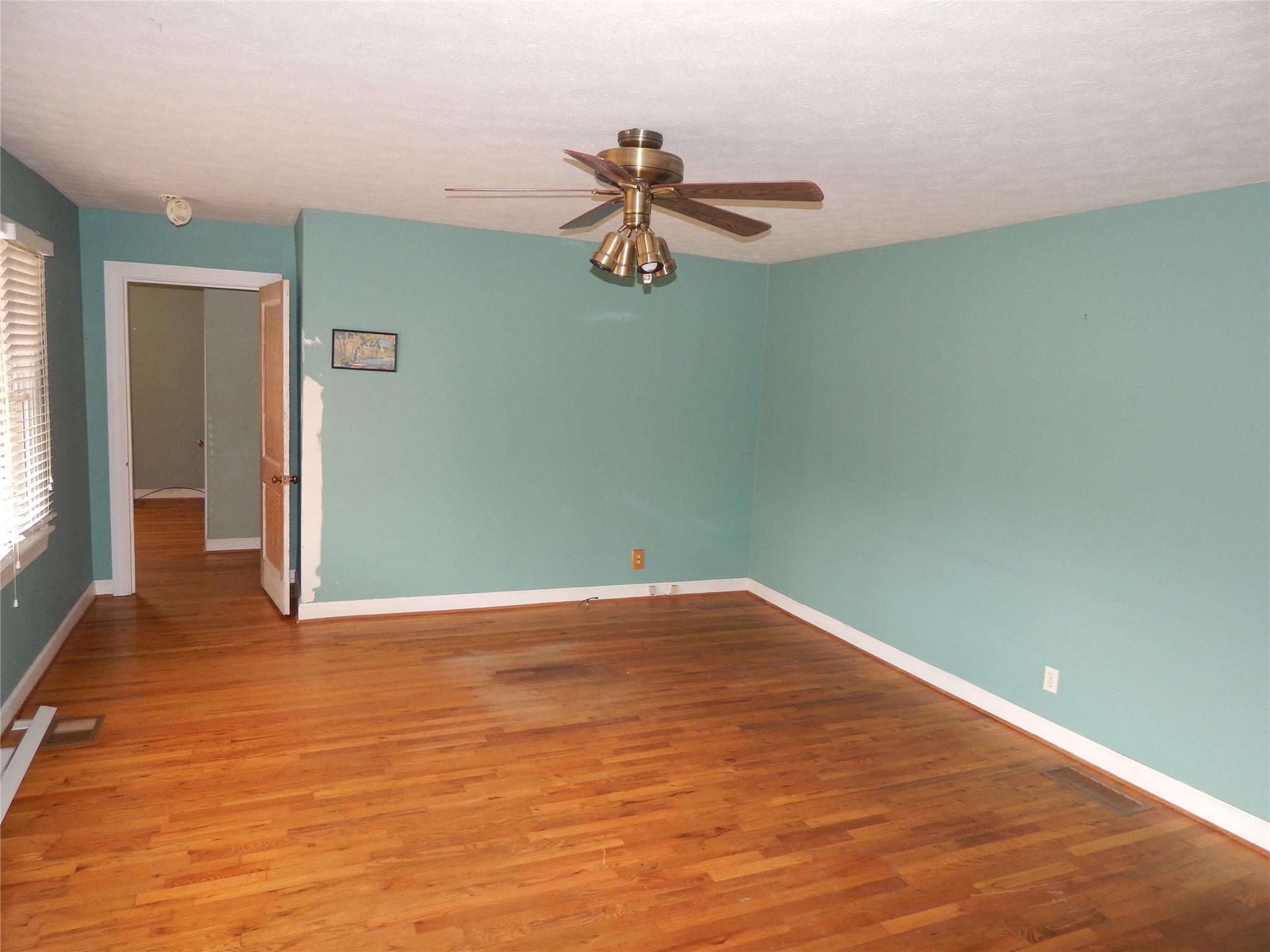 322 3rd Ave, Winder, GA 30680 photo 3