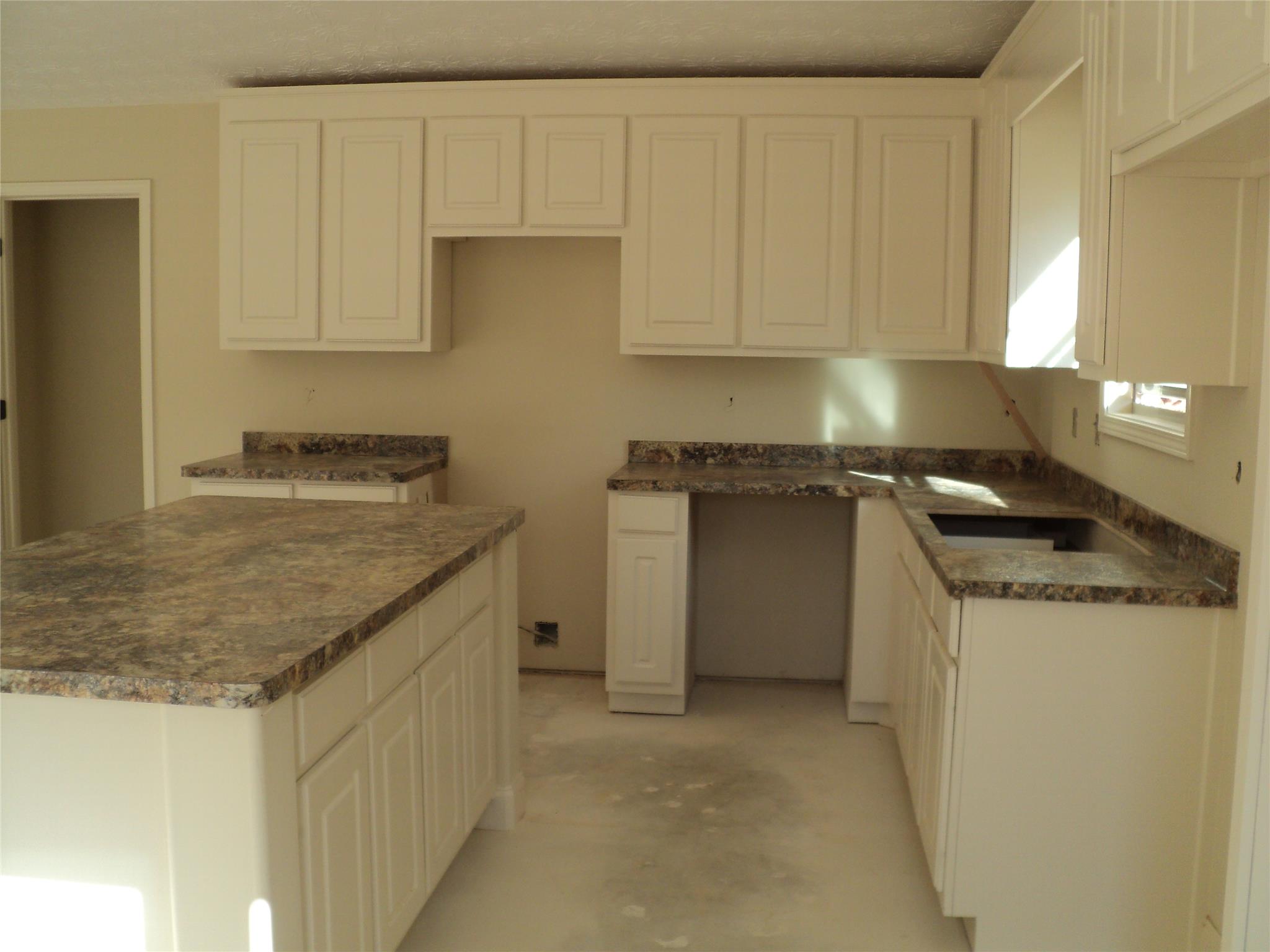 220 Falling Leaf Ln, Winder, GA 30680 photo 5