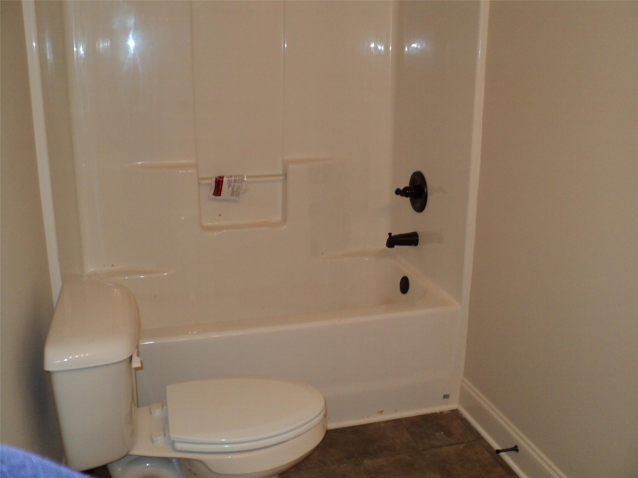 220 Falling Leaf Ln, Winder, GA 30680 photo 14