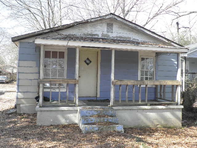 1075 Cooley Dr, Gainesville, GA 30501 photo 1