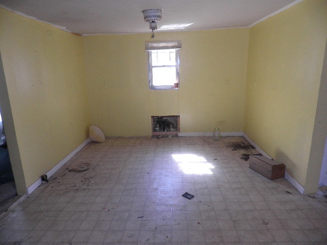 1075 Cooley Dr, Gainesville, GA 30501 photo 2