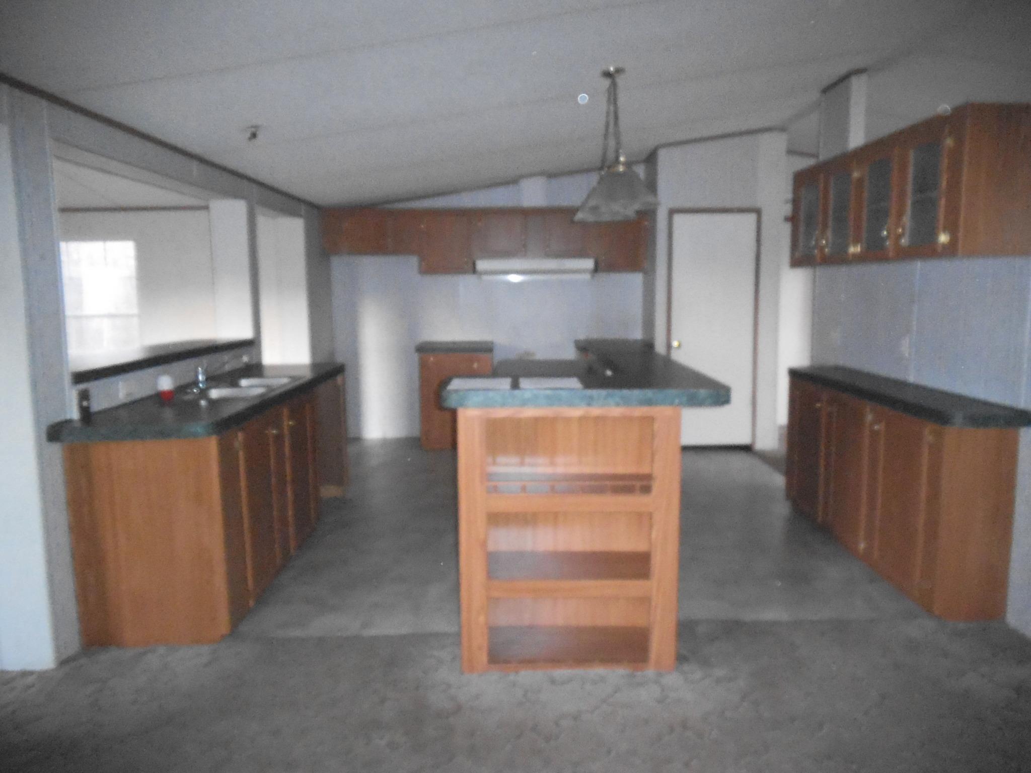647 Hunters Creek Rd, Toccoa, GA 30577 photo 2