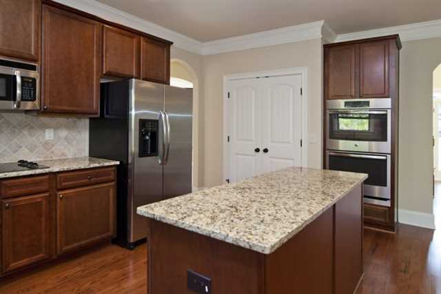 4549 Bogan Meadows Dr, Buford, GA 30519 photo 8