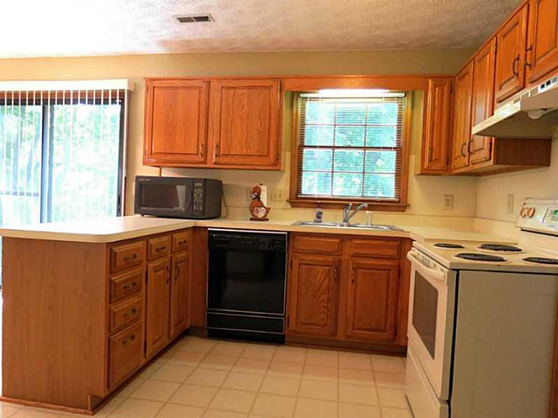 4295 Farmbrook Ln, Kennesaw, GA 30144 photo 9