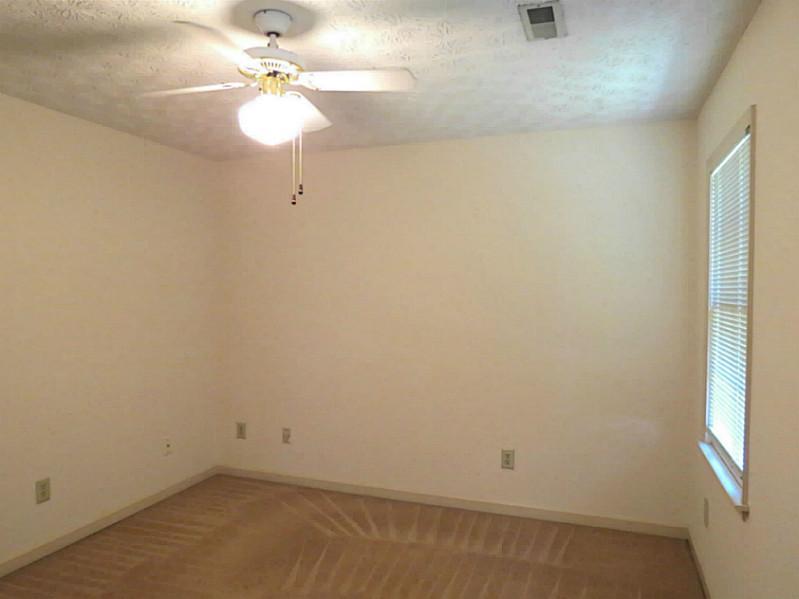 4295 Farmbrook Ln, Kennesaw, GA 30144 photo 18