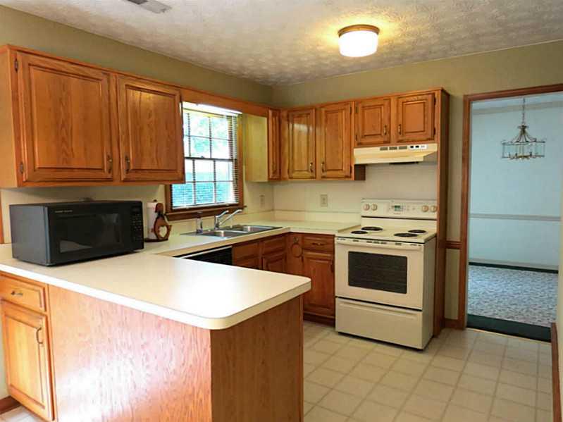 4295 Farmbrook Ln, Kennesaw, GA 30144 photo 8