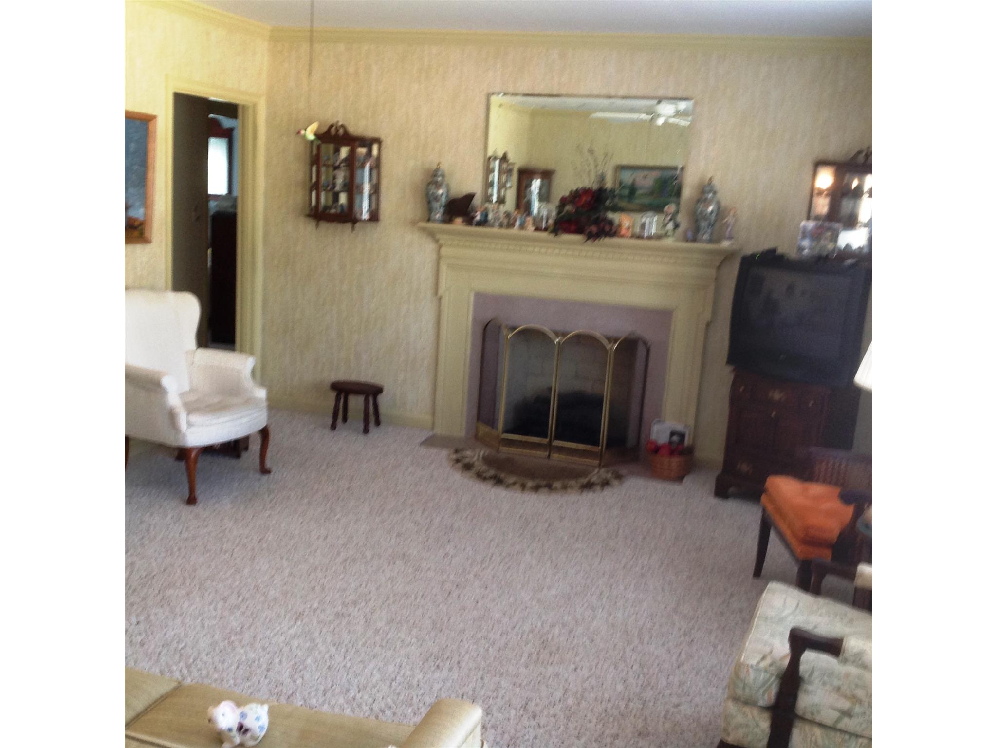 1109 Maple Dr, Griffin, GA 30224 photo 3