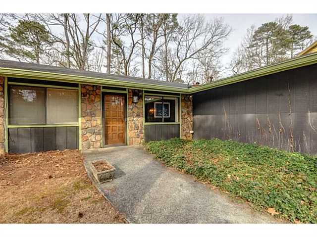 3718 Toxaway Ct, Atlanta, GA 30341 photo 2