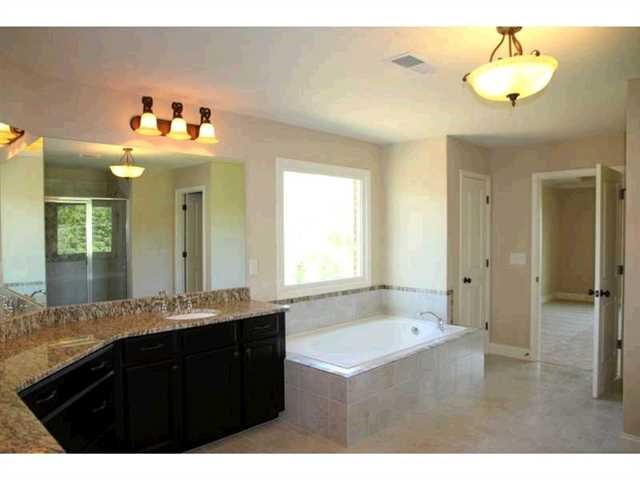 195 Patrick Cir, Suwanee, GA 30024 photo 18