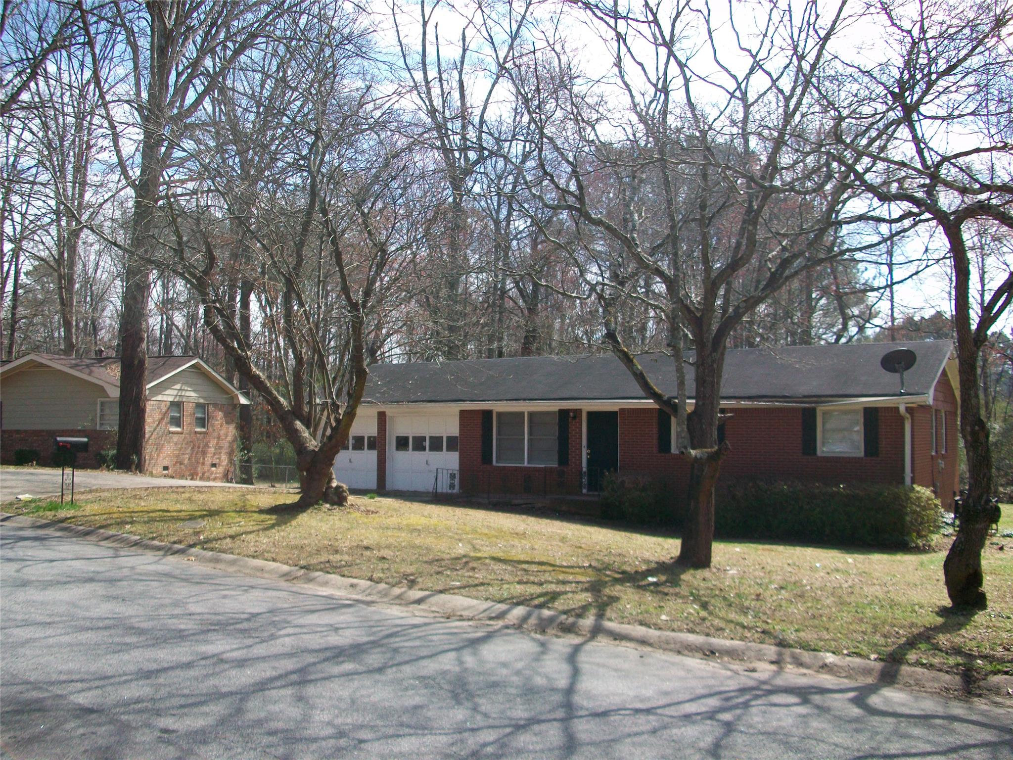 6586 Rabun Rd, Morrow, GA 30260 photo 3