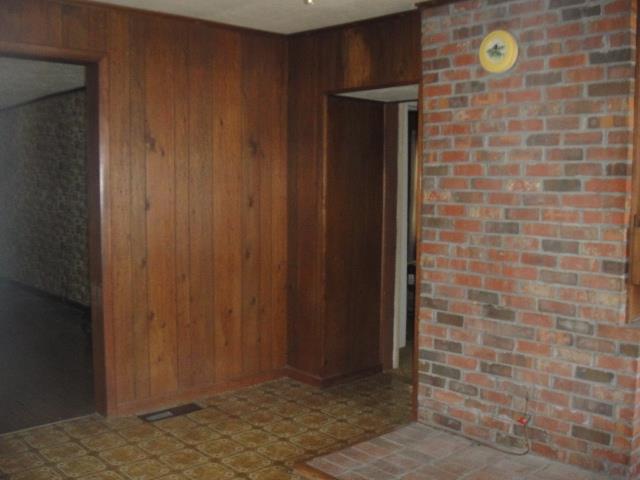 64 Marshall Dr, Toccoa, GA 30577 photo 2