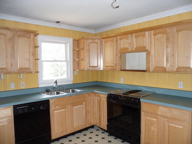 655 Rosedale St, Toccoa, GA 30577 photo 8