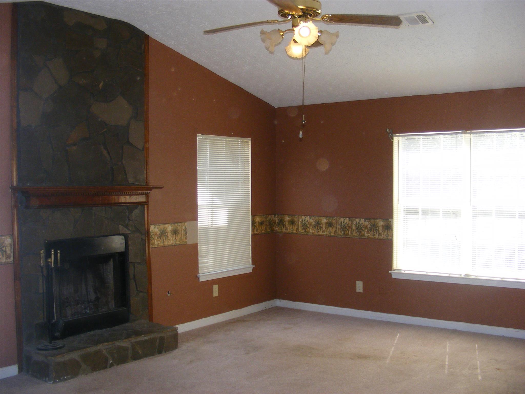 213 Lisa Ct, Hampton, GA 30228 photo 2