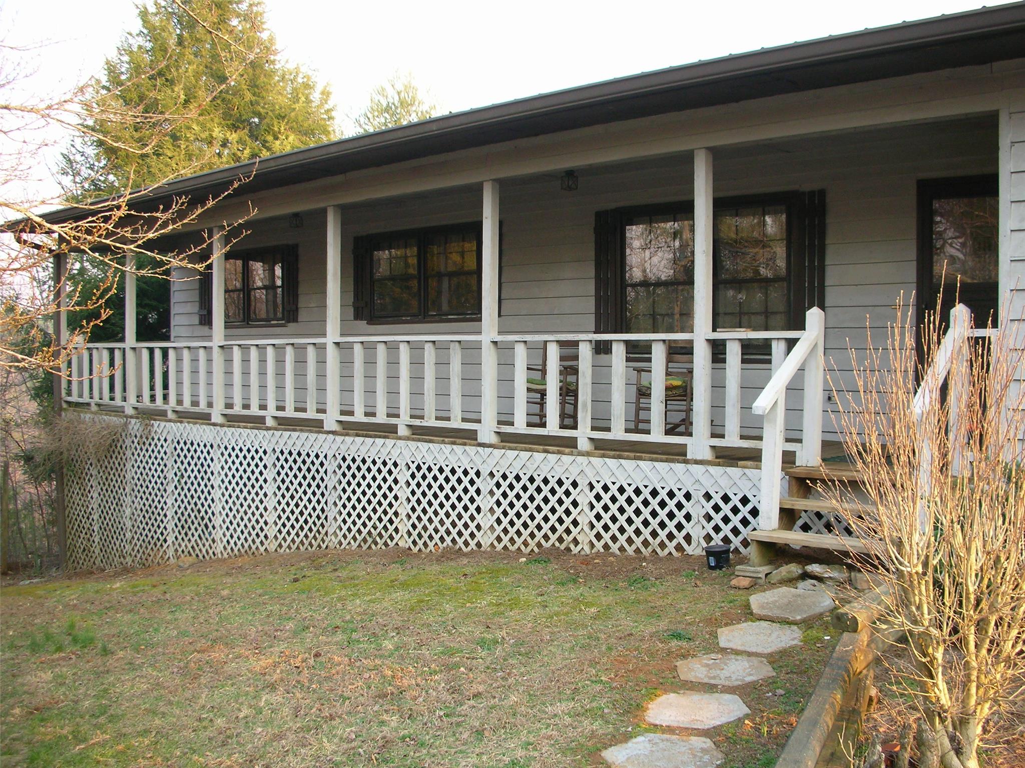 7585 Laurel Ridge Dr, Lula, GA 30554 photo 3