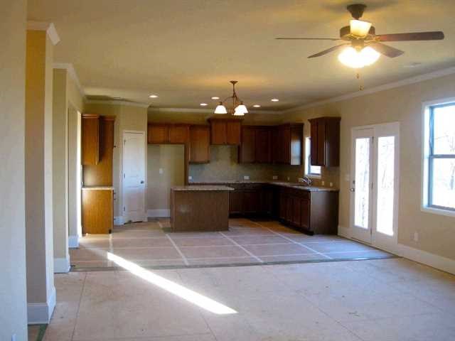 580 Eldridge Dr, Suwanee, GA 30024 photo 2