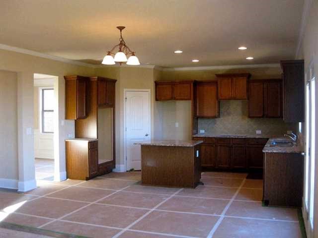 580 Eldridge Dr, Suwanee, GA 30024 photo 3