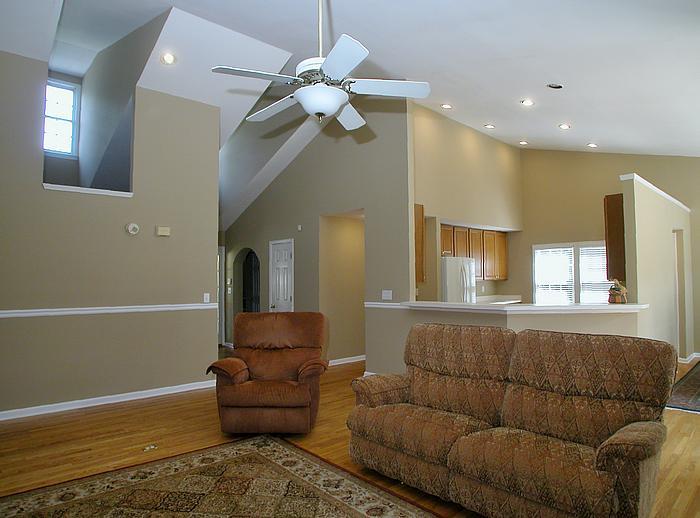 6825 Augusta Mnr, Suwanee, GA 30024 photo 2
