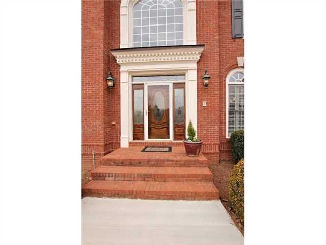 6730 Hempstead Ct, Suwanee, GA 30024 photo 2