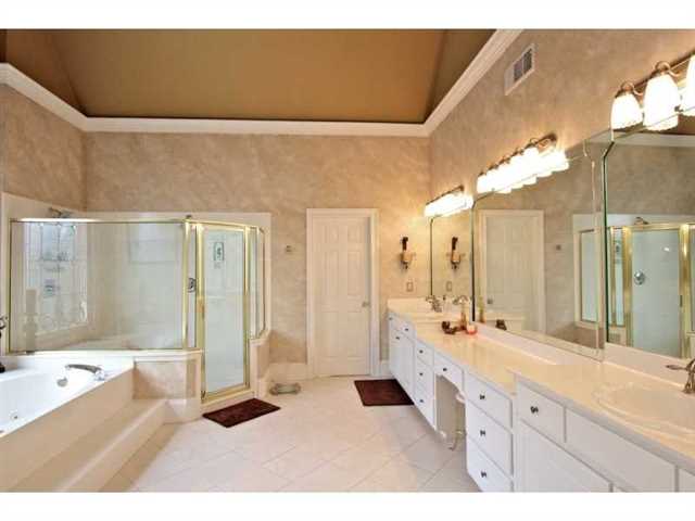 6730 Hempstead Ct, Suwanee, GA 30024 photo 13