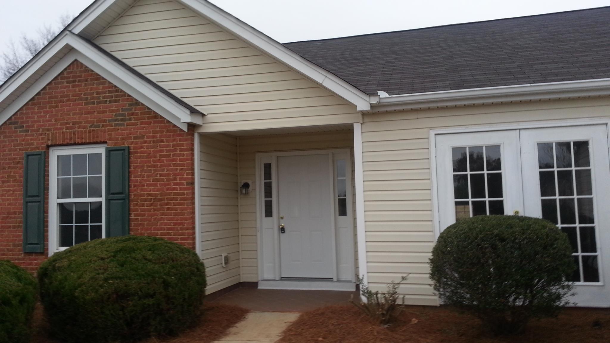 1007 Riverclift Dr, Covington, GA 30016 photo 3