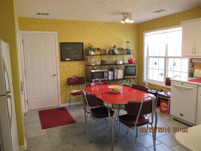 2325 Matthew Ct, Monroe, GA 30655 photo 9