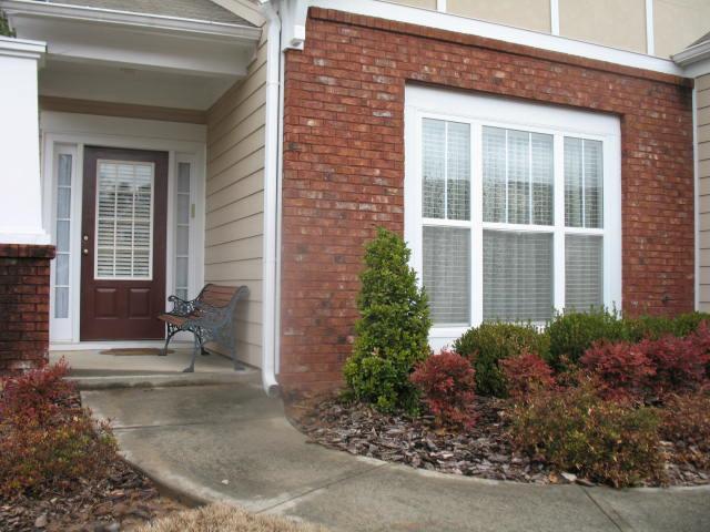 2209 Alnwick Dr, Duluth, GA 30096 photo 2
