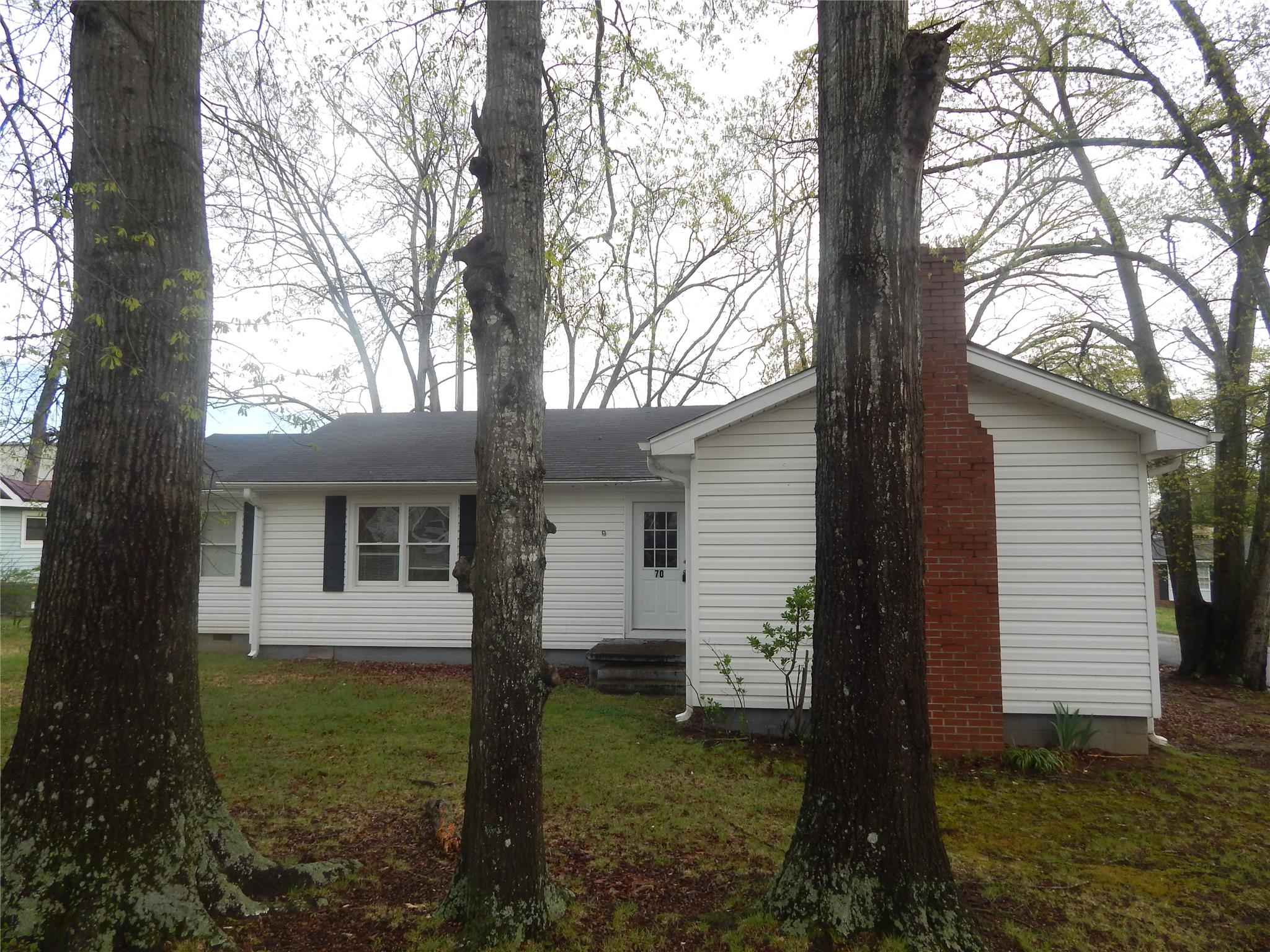 70 Hood St, Commerce, GA 30529 photo 1