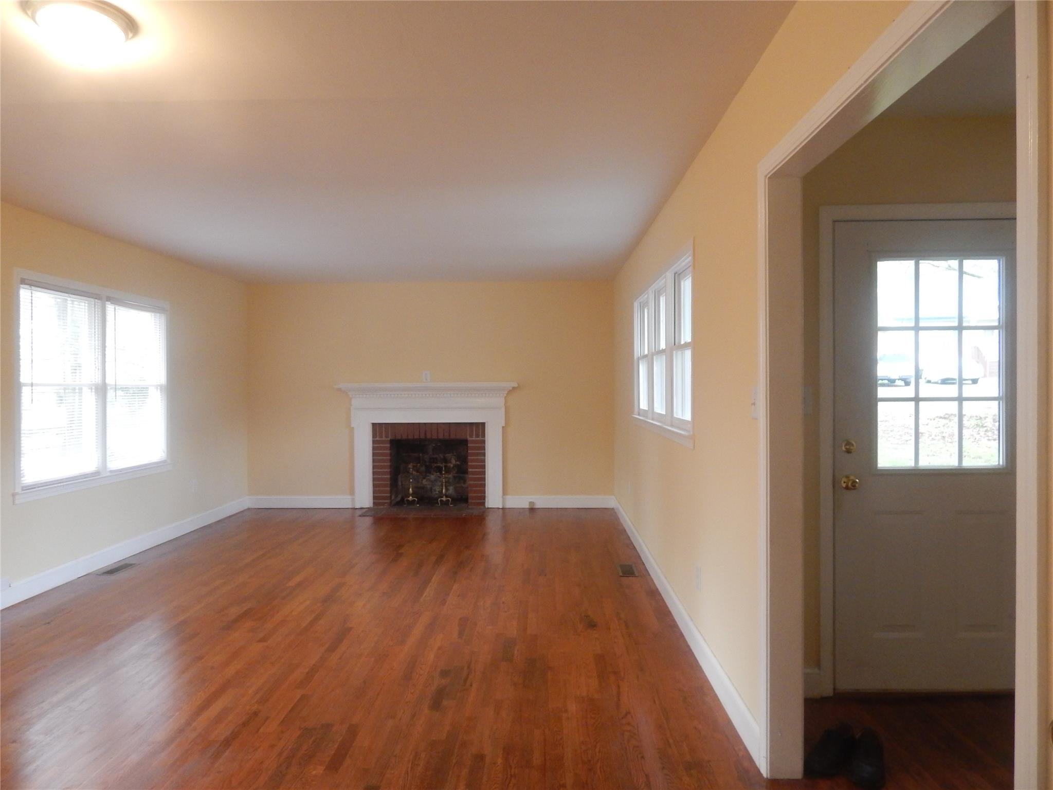 70 Hood St, Commerce, GA 30529 photo 10