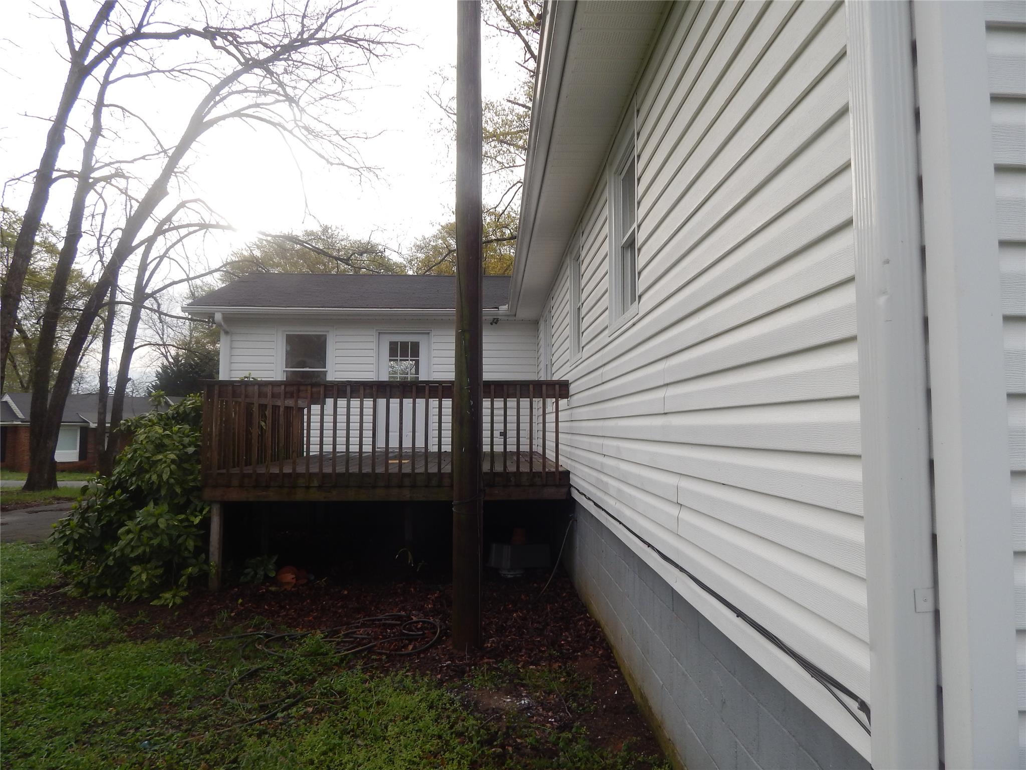 70 Hood St, Commerce, GA 30529 photo 4