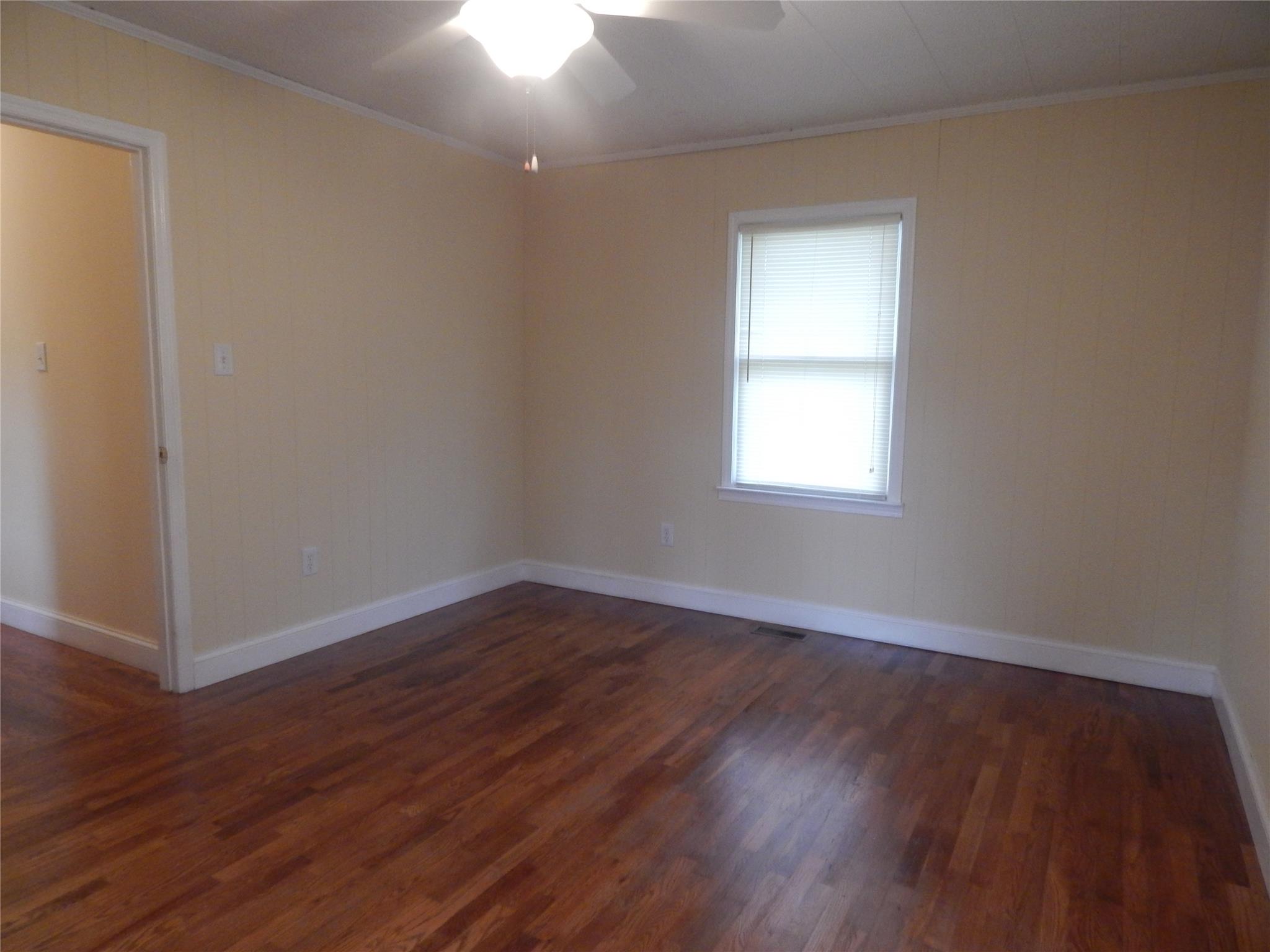 70 Hood St, Commerce, GA 30529 photo 12