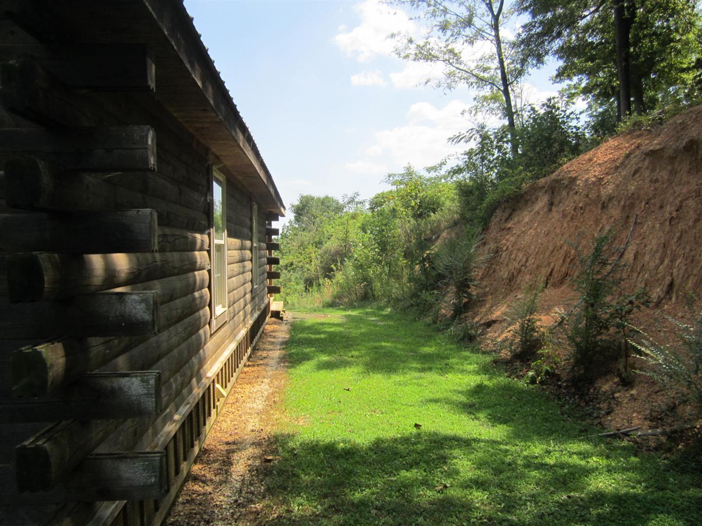 201 Old Mill Rd, Rydal, GA 30171 photo 4