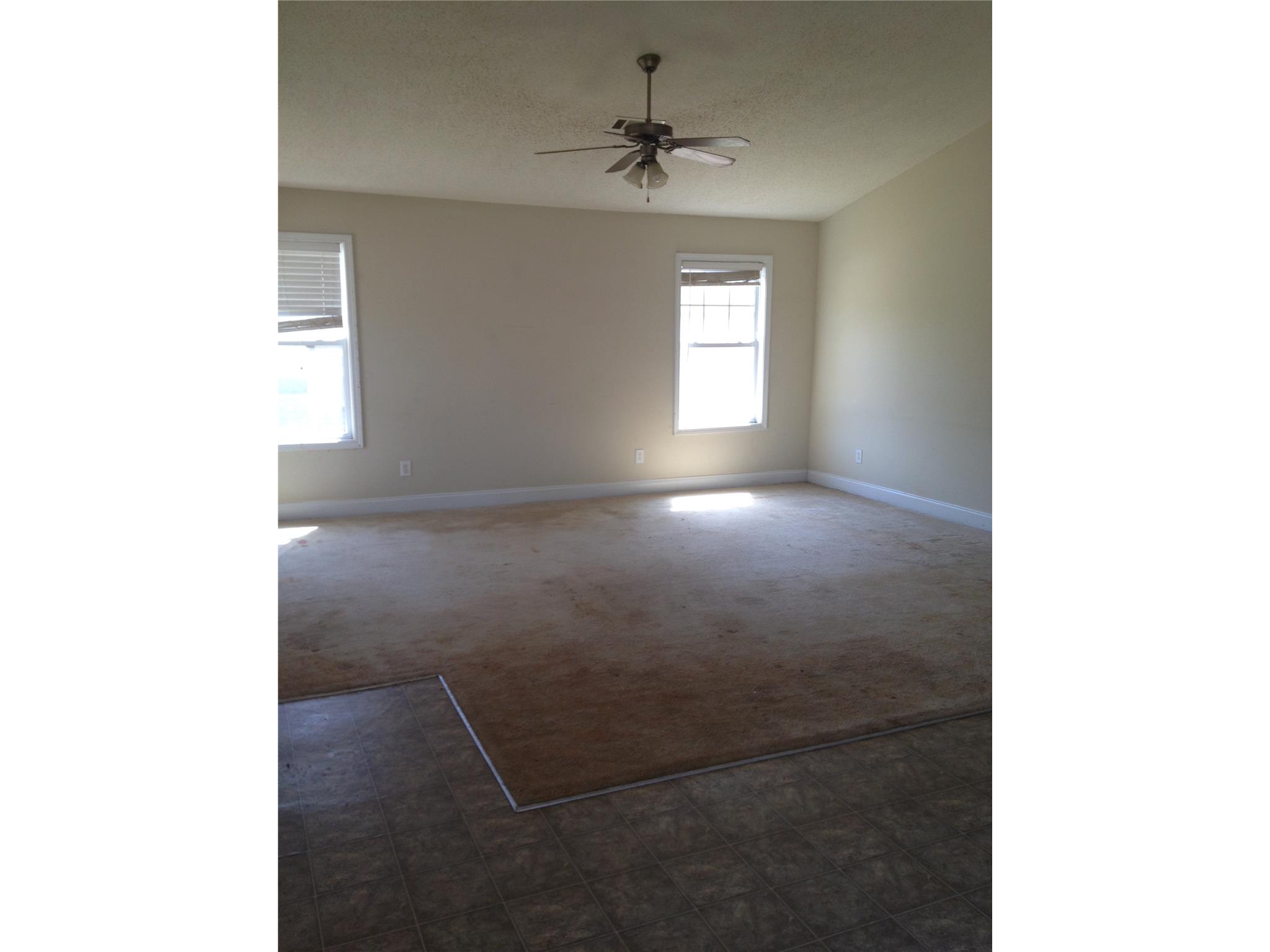 54 Sidetrack Cir, Comer, GA 30629 photo 3