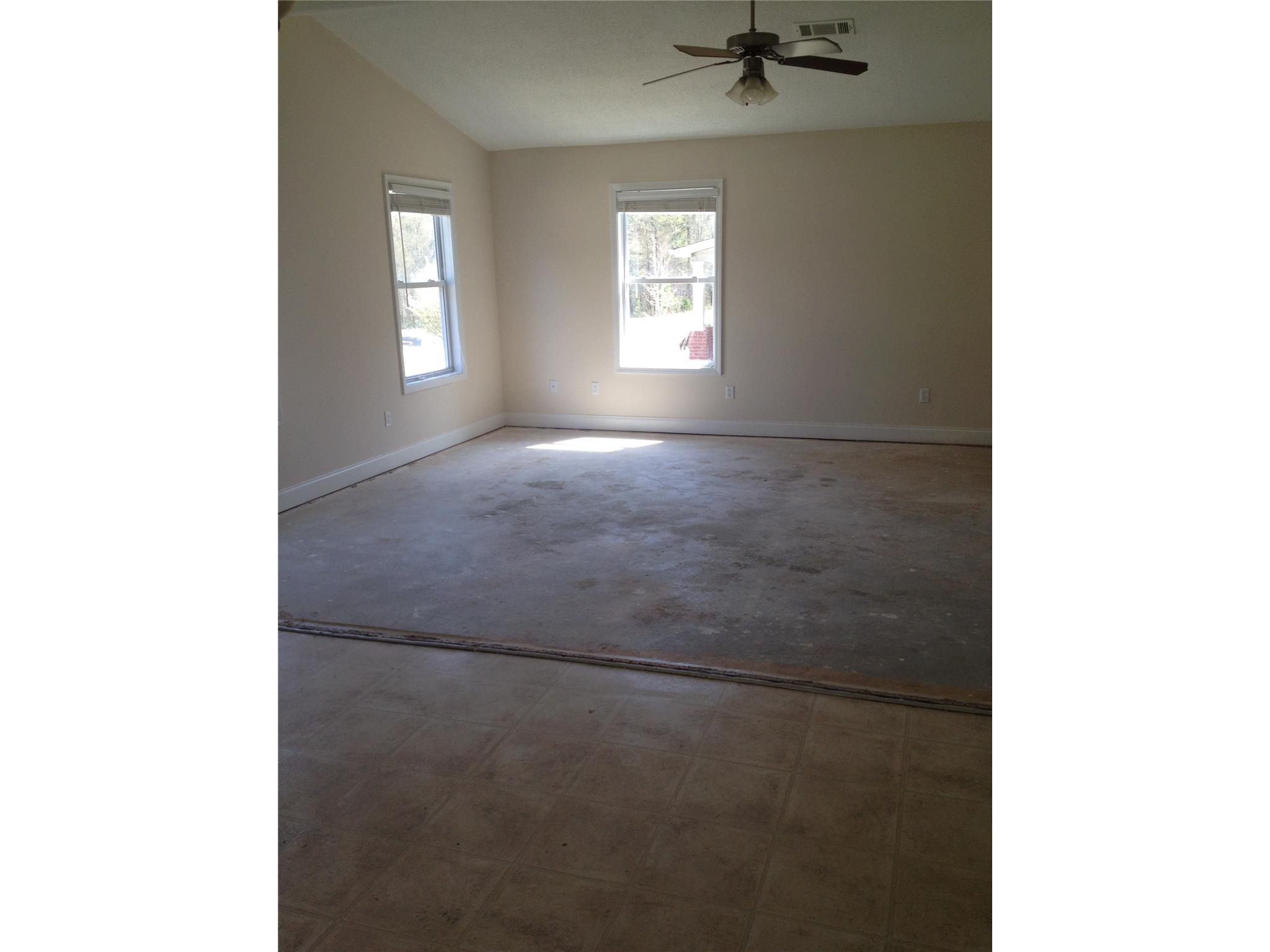 54 Sidetrack Cir, Comer, GA 30629 photo 6