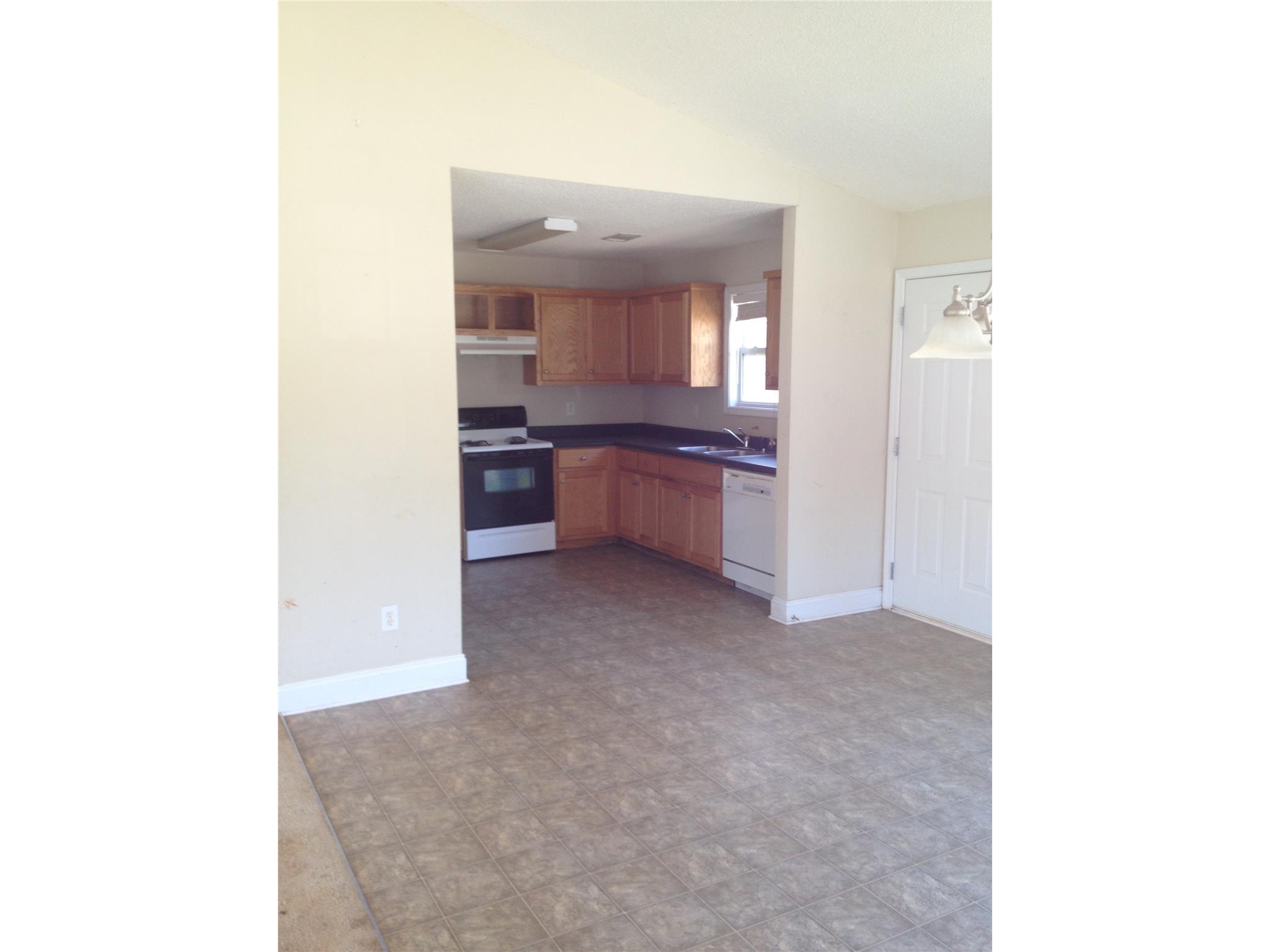 54 Sidetrack Cir, Comer, GA 30629 photo 2