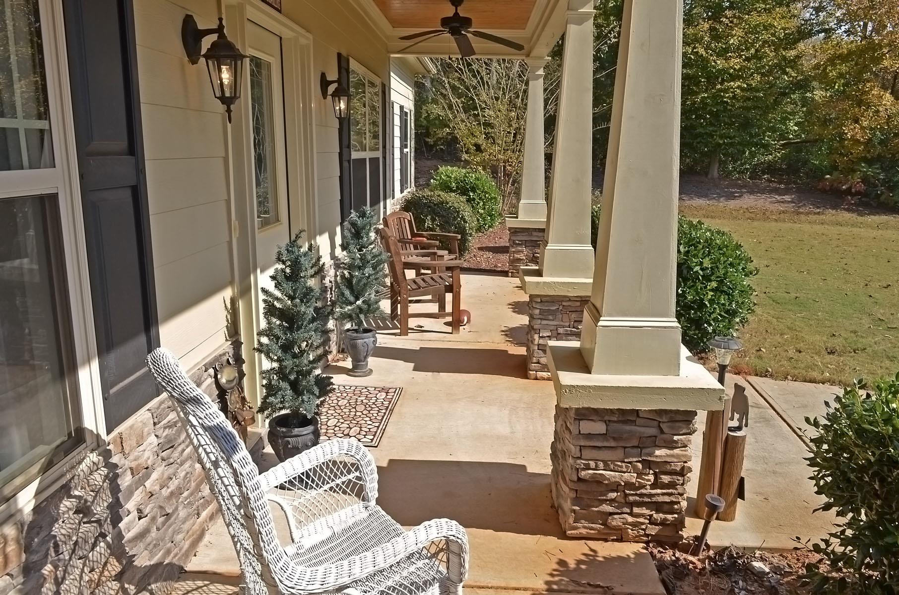 731 Tuxedo Dr, Commerce, GA 30530 photo 2