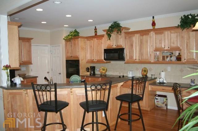 105 Maycroft Ct, Tyrone, GA 30290 photo 4
