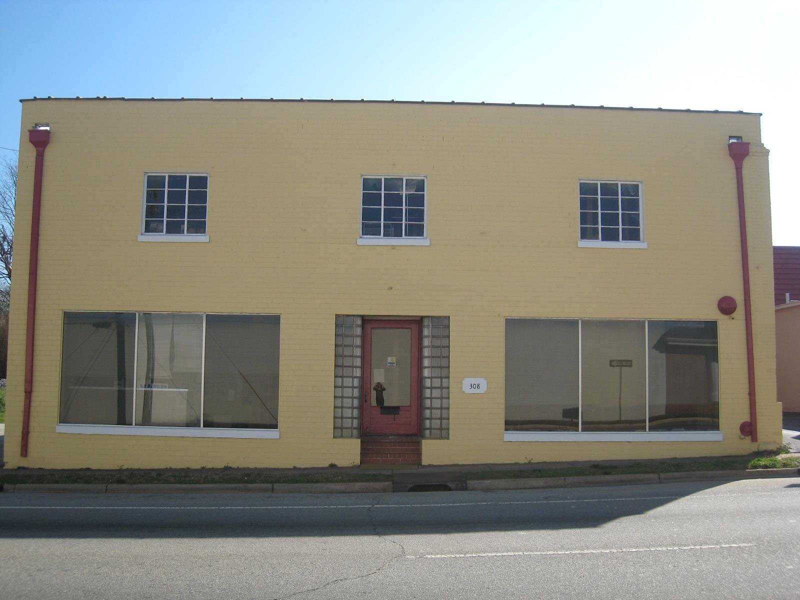 308 N Center St, Thomaston, GA 30286 photo 2