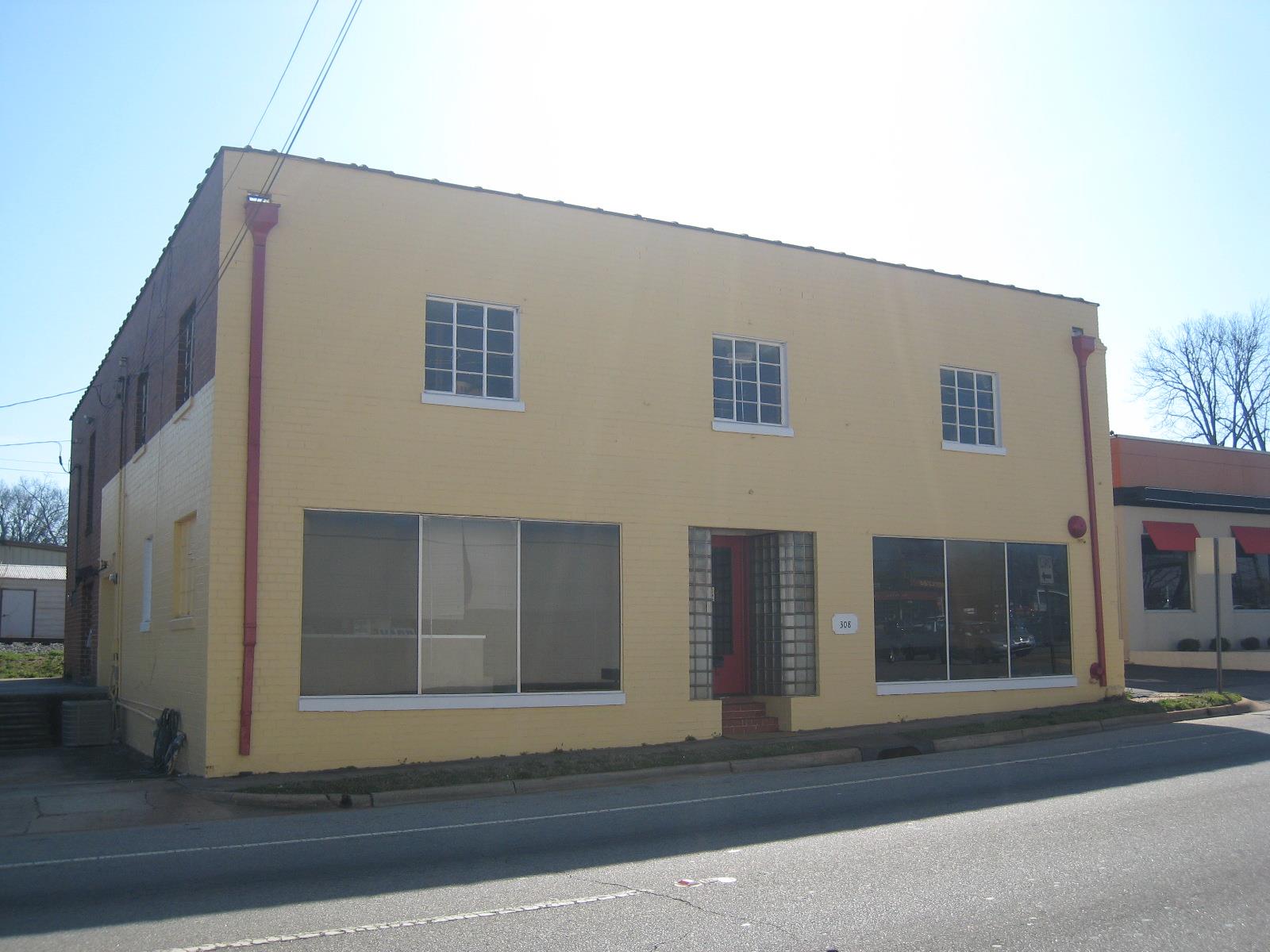 308 N Center St, Thomaston, GA 30286 photo 1
