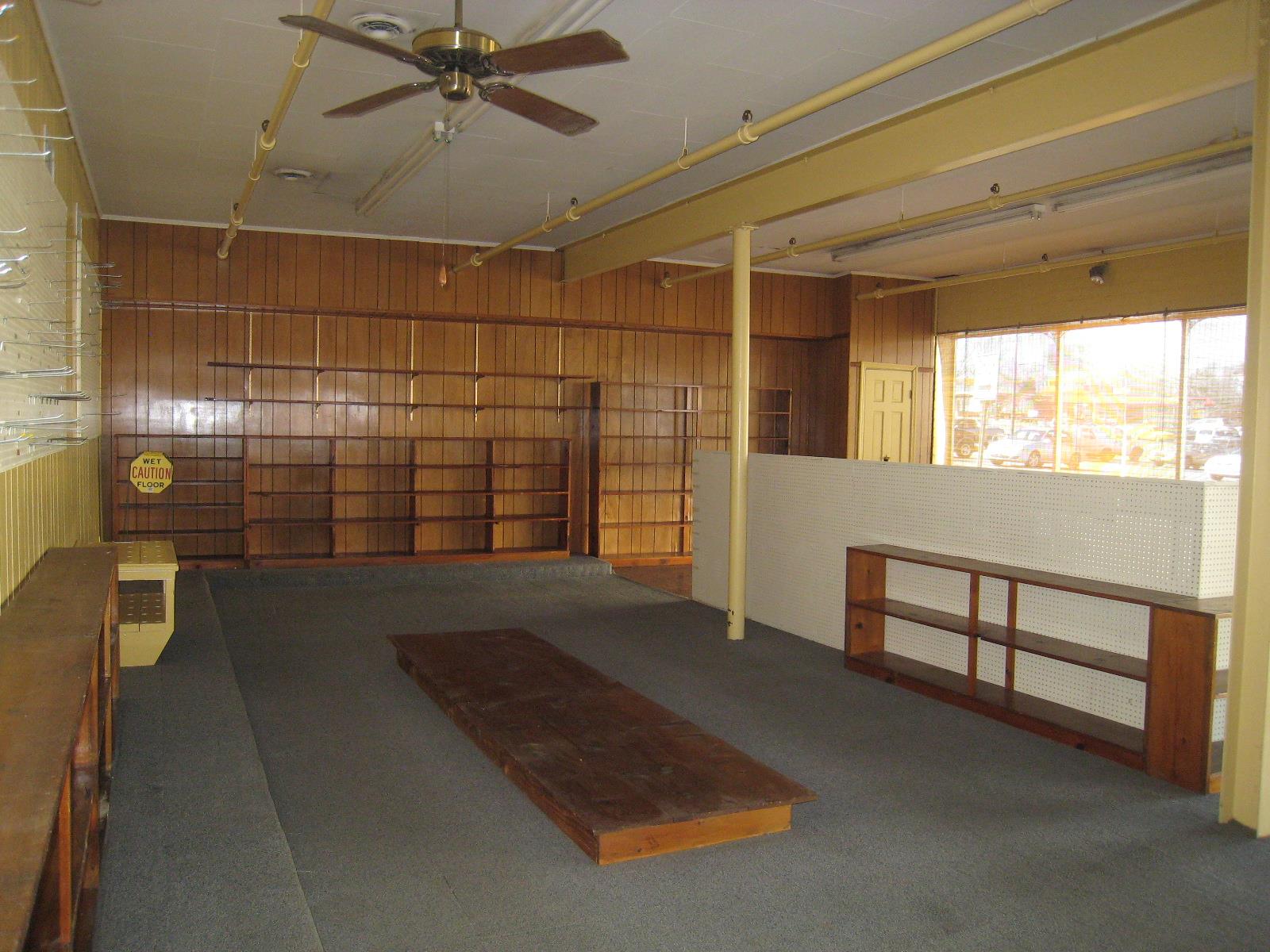 308 N Center St, Thomaston, GA 30286 photo 9