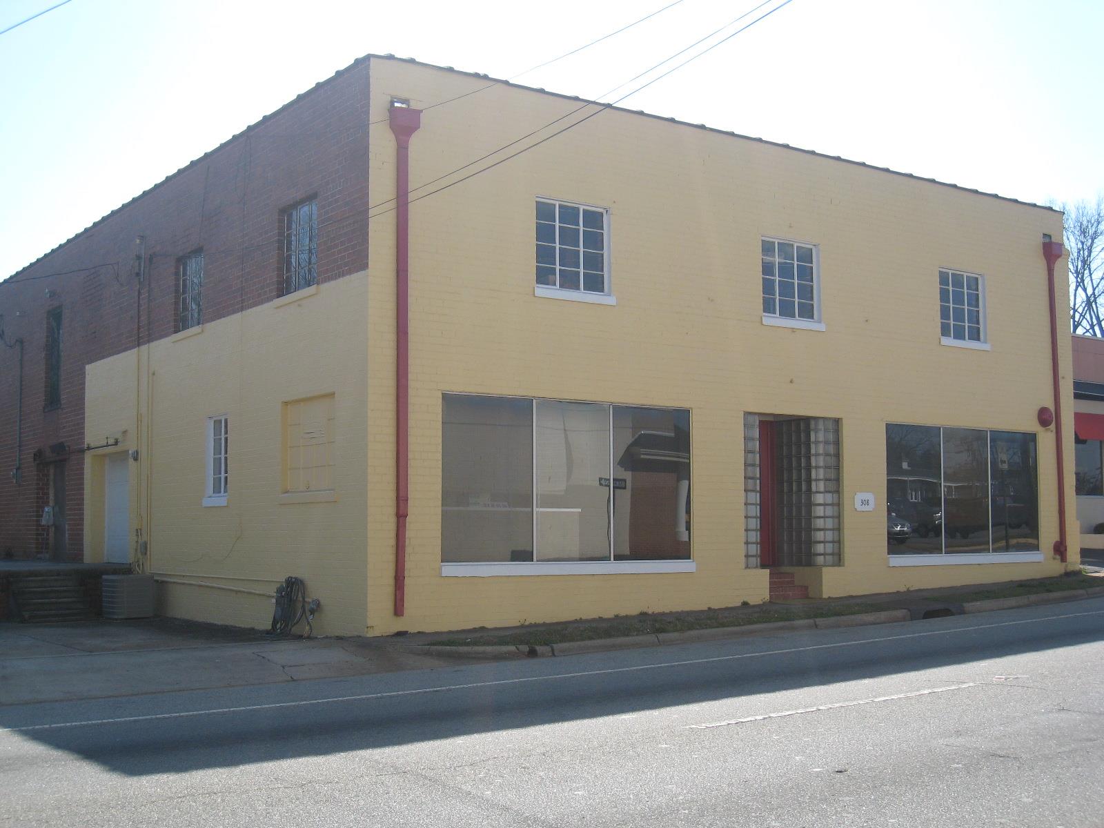 308 N Center St, Thomaston, GA 30286 photo 5