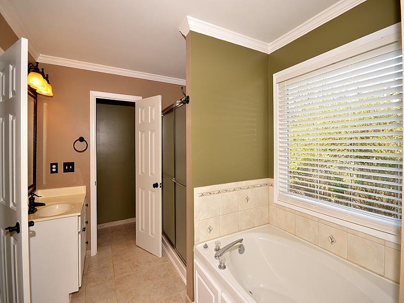 550 Ruby Forest Pkwy, Suwanee, GA 30024 photo 16