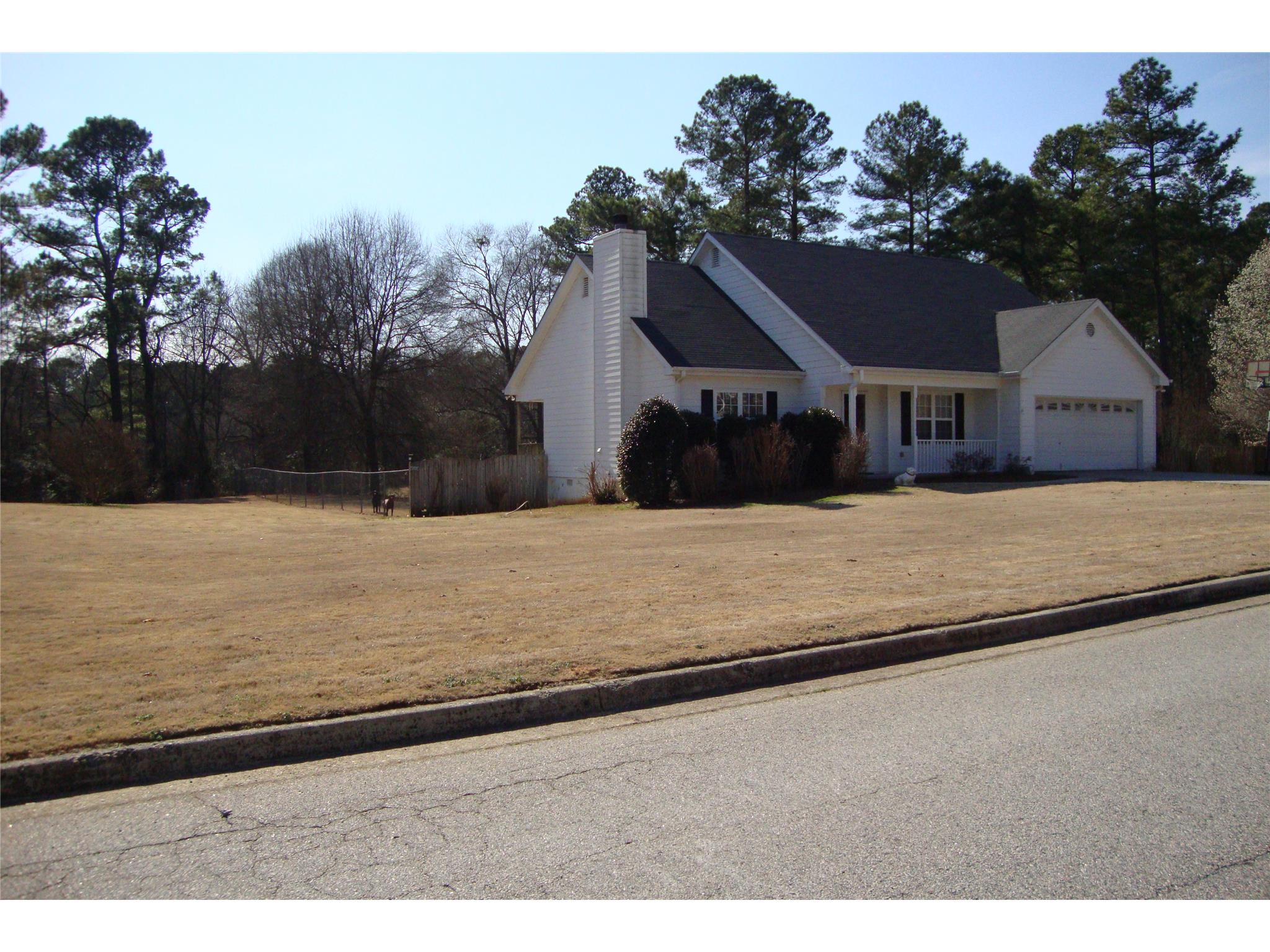 881 Windward Rd, Winder, GA 30680 photo 2